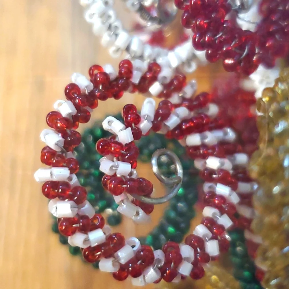 Pier‎ 1 Holiday Swirl Wire Beaded Wine Stopper